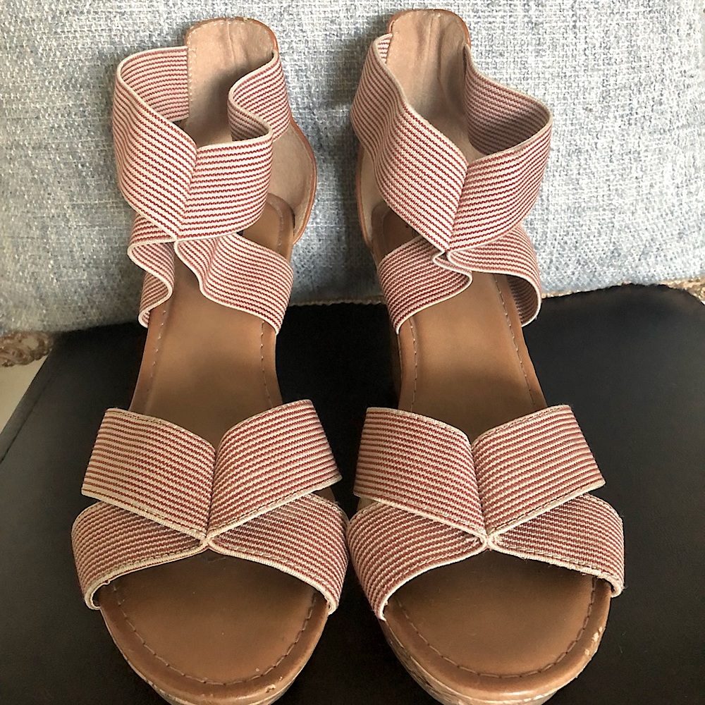 𝐀𝐫𝐢𝐳𝗼𝐧𝐚 𝐉𝐞𝐚𝐧 𝐂𝗼. Wedges - Picture 2 of 16